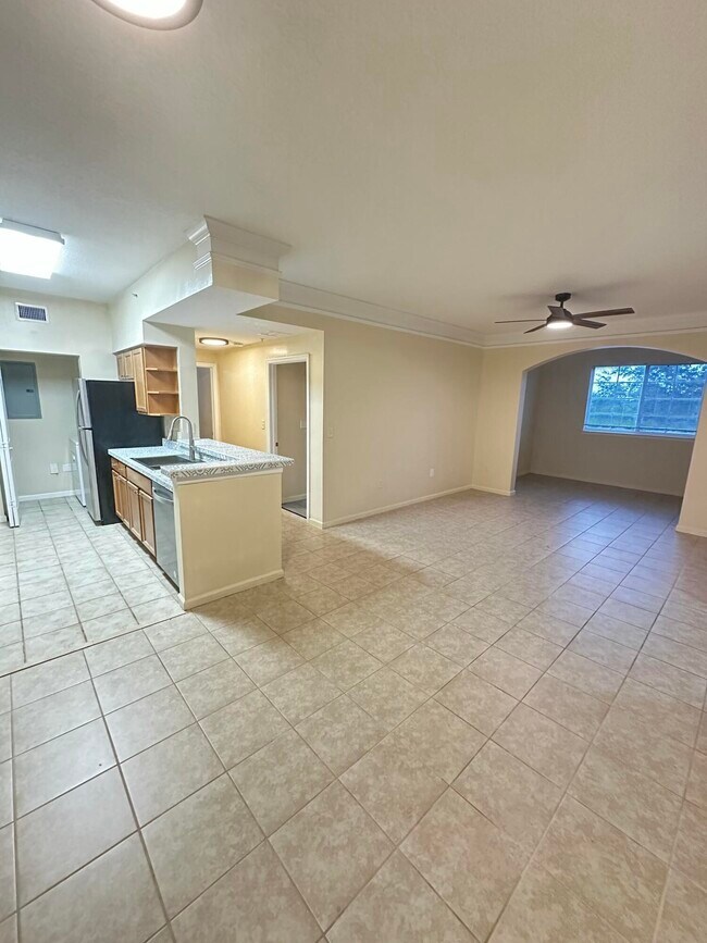Building Photo - 9833 Baywinds Blvd