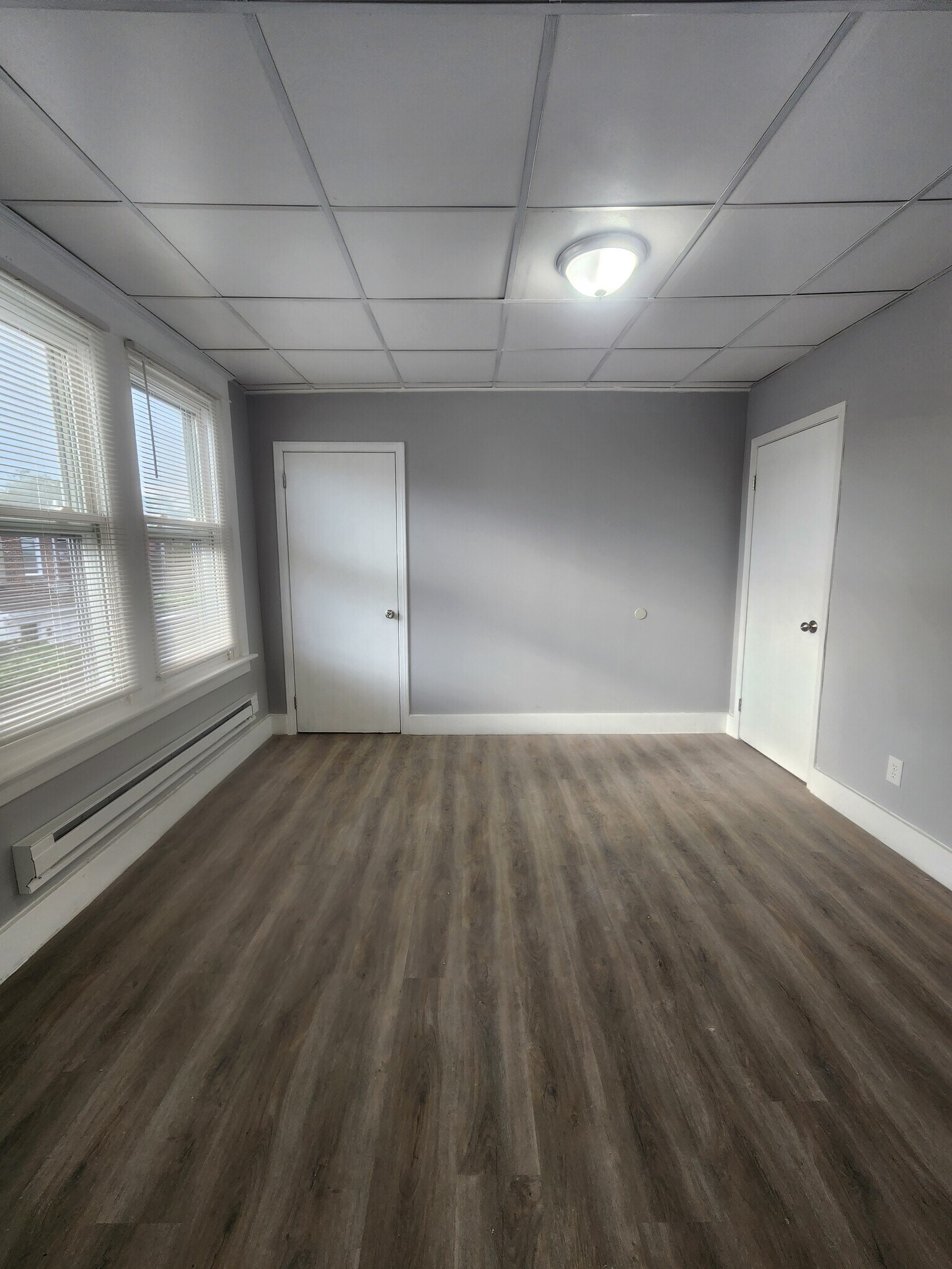 Building Photo - 247 W Duncannon Ave