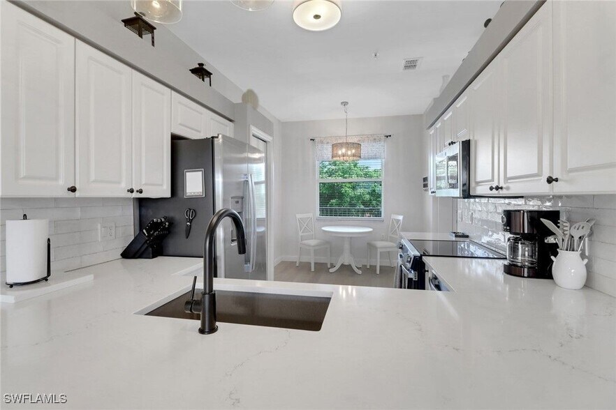 Building Photo - 3830 Sawgrass Way