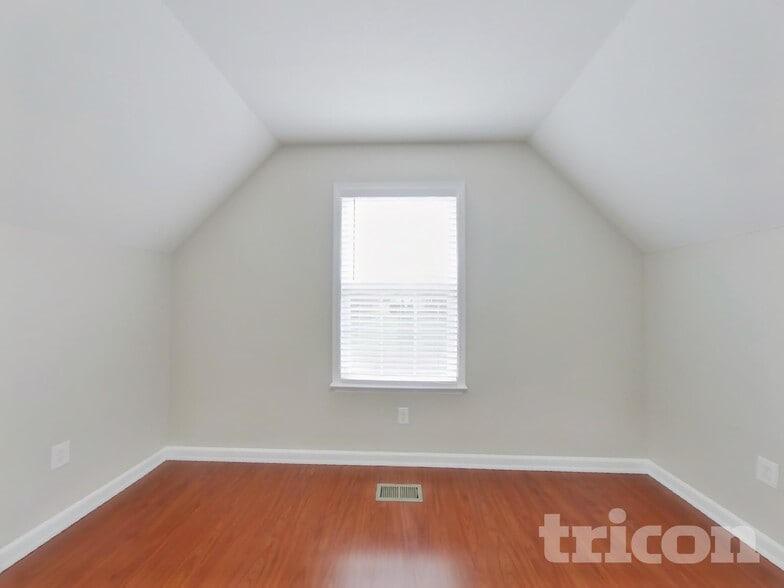 Building Photo - 2636 Danbury Cir