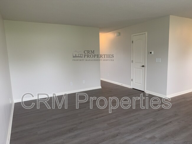 Building Photo - 211 Barr Ct