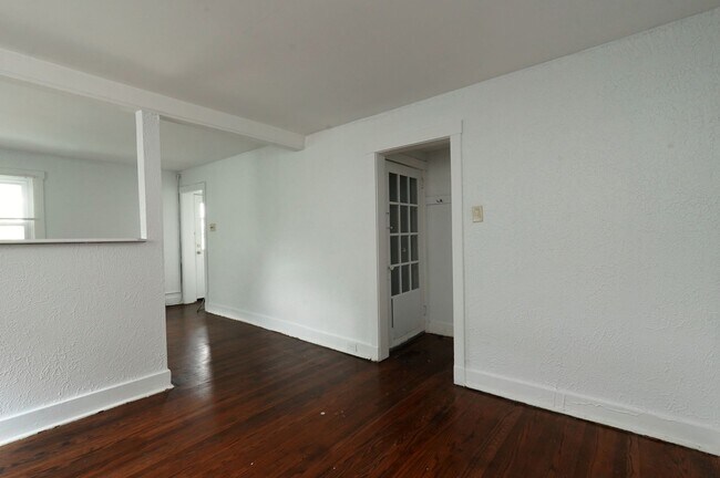 Building Photo - 2309 Tilbury Ave