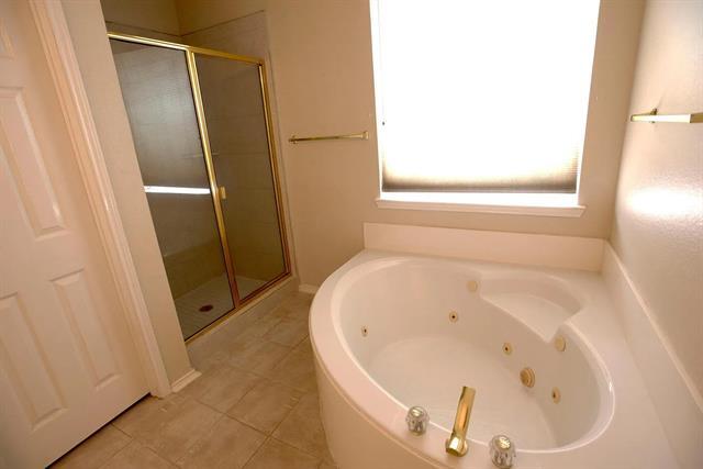 Building Photo - 3916 Rushden Ct