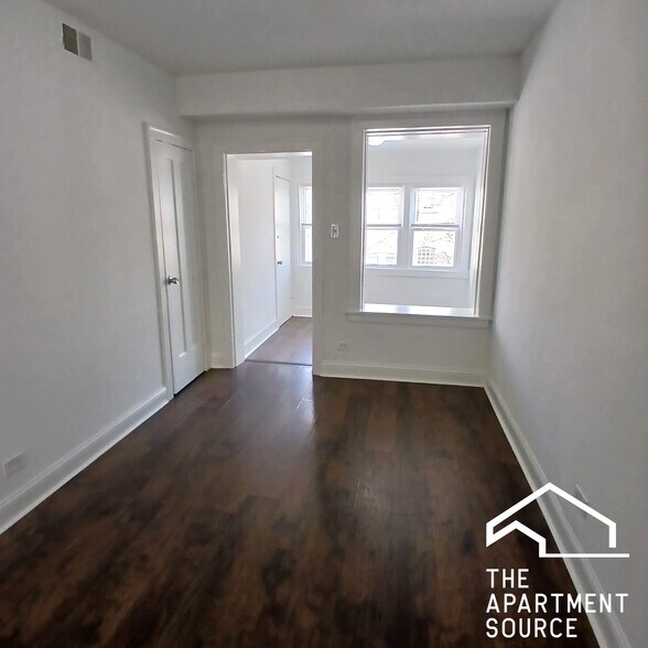 Building Photo - 4876 W Armitage Ave