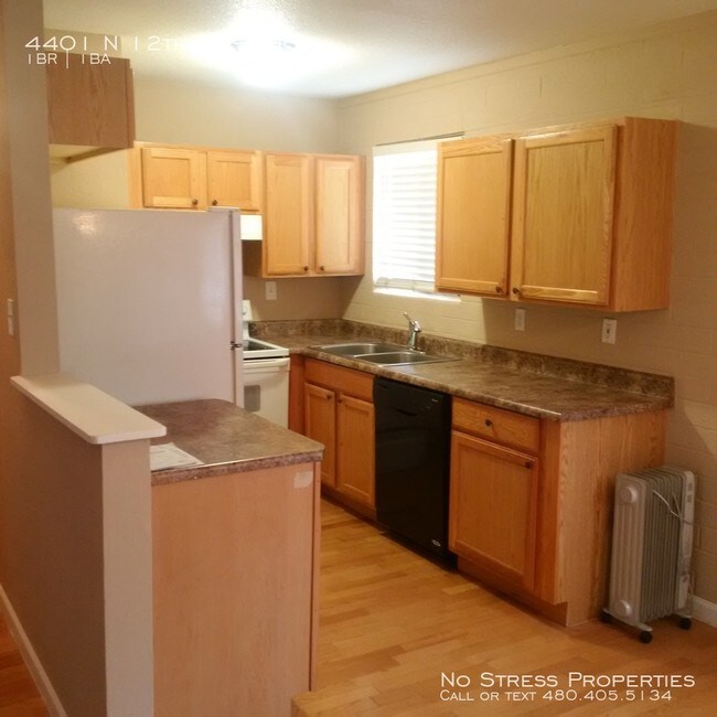 Building Photo - 1 Bed Condo off 12th St and Indian School!