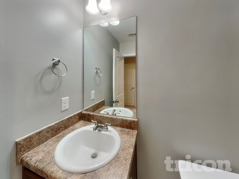 Building Photo - 3140 Broadleaf Trail Rd