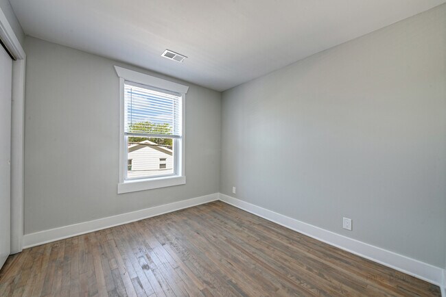 Building Photo - 201 S Main St