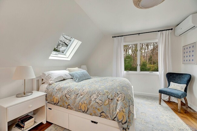 Building Photo - 25 Miami Ave