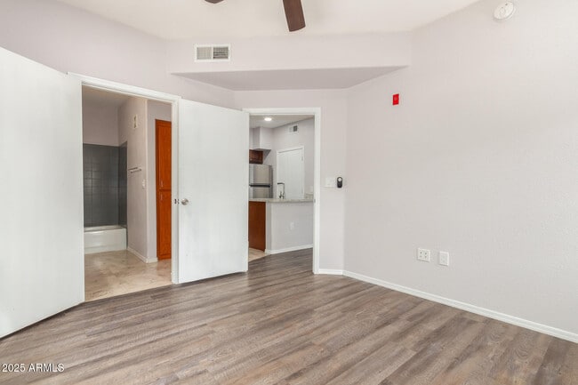 Building Photo - 5302 E Van Buren St