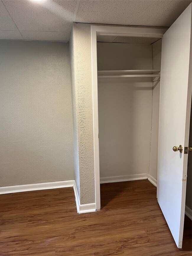 Building Photo - 3106 Duval St