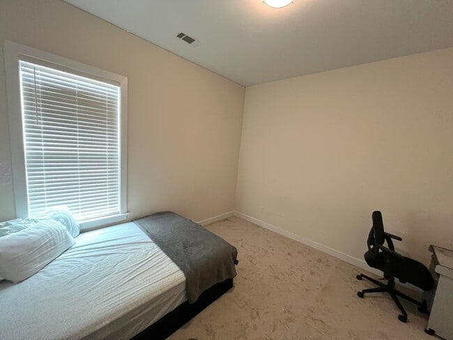 Building Photo - 4826 Annabell Cir S