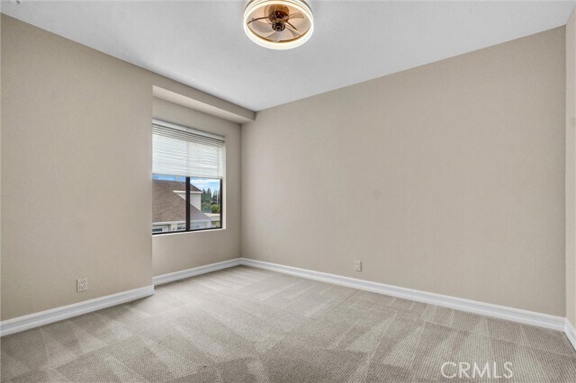 Building Photo - 401 Deerfield Ave