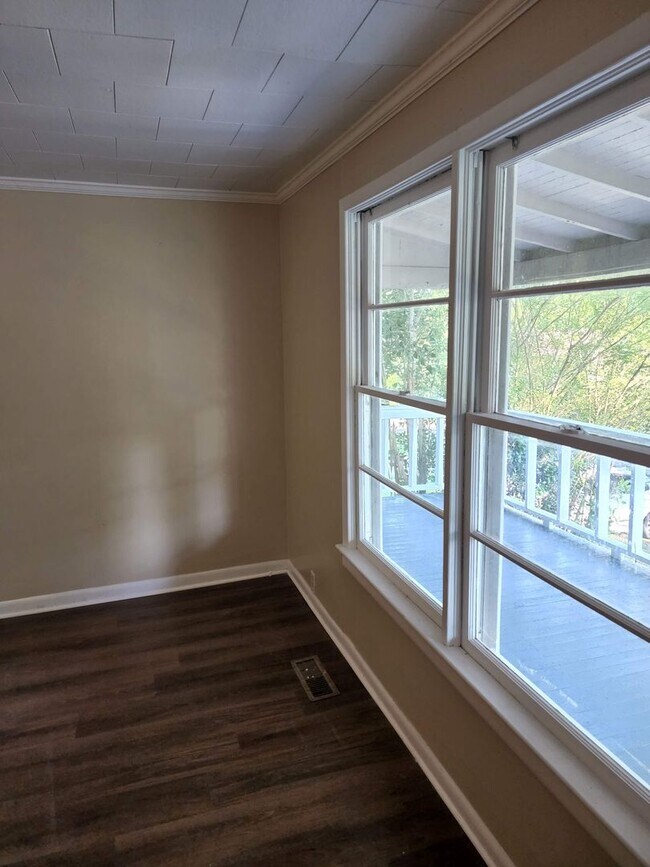Building Photo - BELOW MARKET RENT!