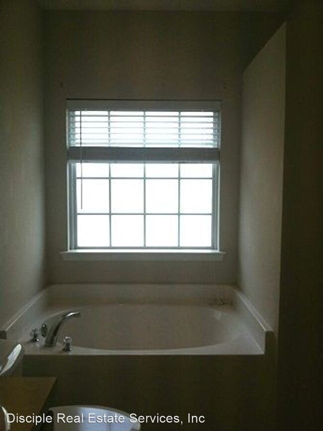 Building Photo - 3 br, 2 bath House - 499 Ivey Street
