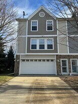 Outside Front of Home - 389 NE Sandalwood