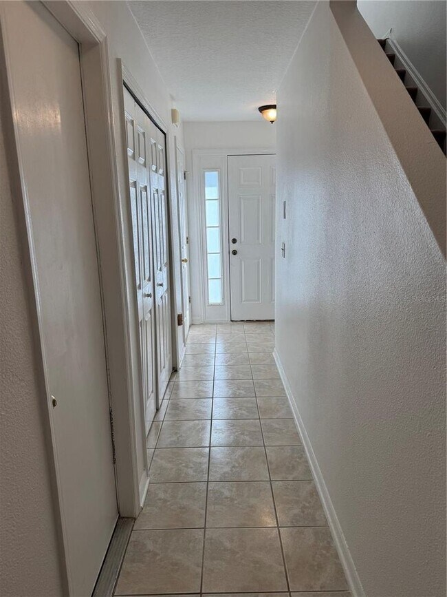 Building Photo - Kissimmee Home Near Airport