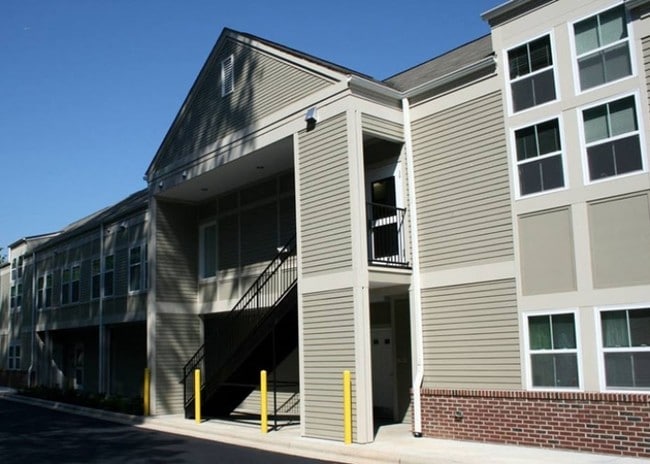 Primary Photo - Everett House