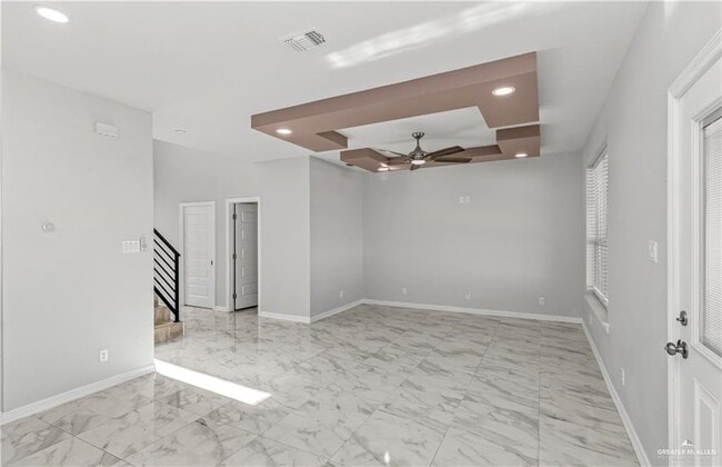 Building Photo - 18 N Crown Point