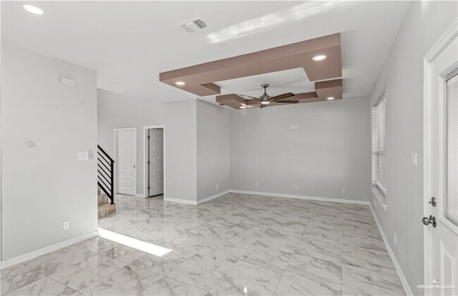 Building Photo - 5603 N Crown Point