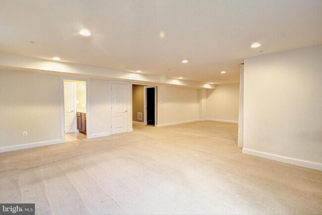 Building Photo - 4105 Brushfield Dr