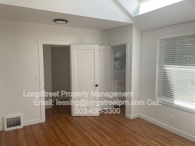 Building Photo - 4514 NE 18th Ave