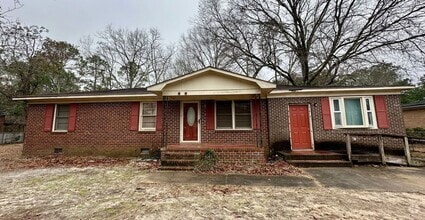 Building Photo - Close to Lakewood High!
