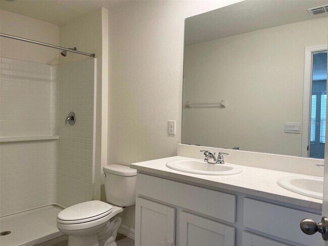 Building Photo - 8226 SW 67th Ave