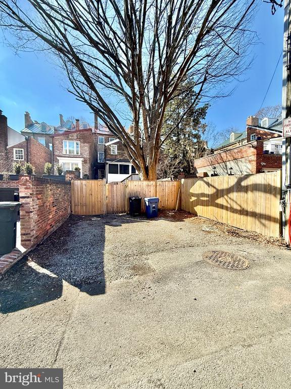 Building Photo - 119 Prince St