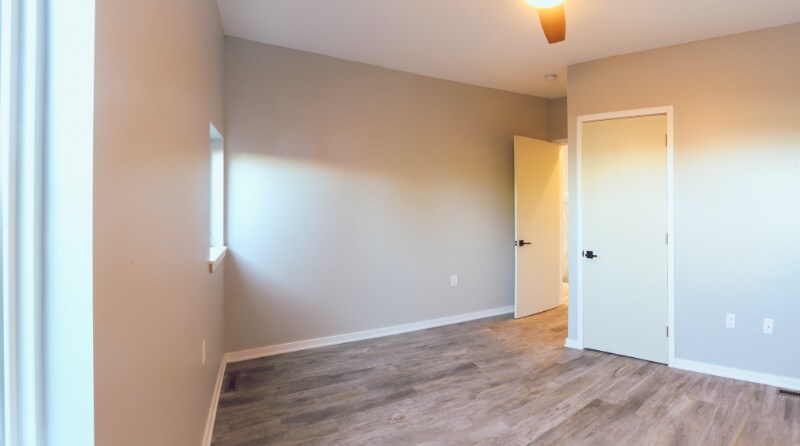 Building Photo - 2208 N Newhall St