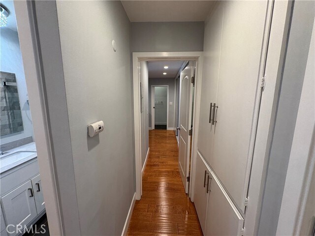 Building Photo - 5625 N Sumner Way