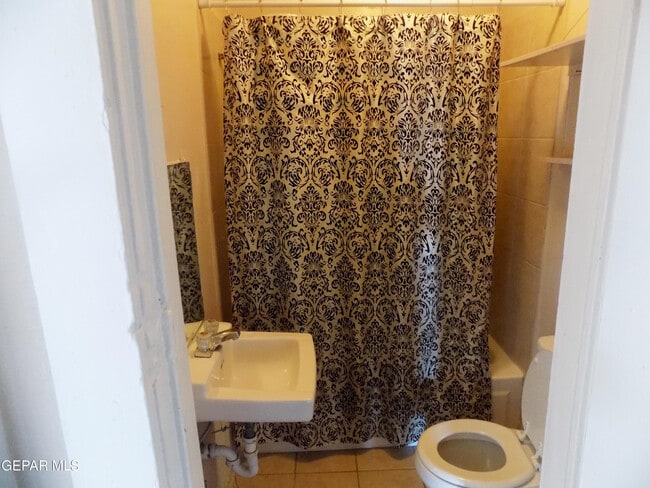 Building Photo - 3609 Sacramento Ave