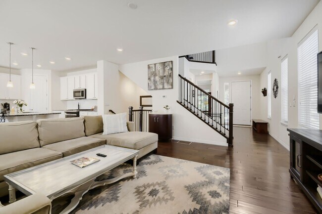 Building Photo - 677 Sundance Cir