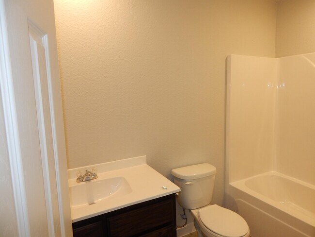 Building Photo - 1415 Shoshoni Trail