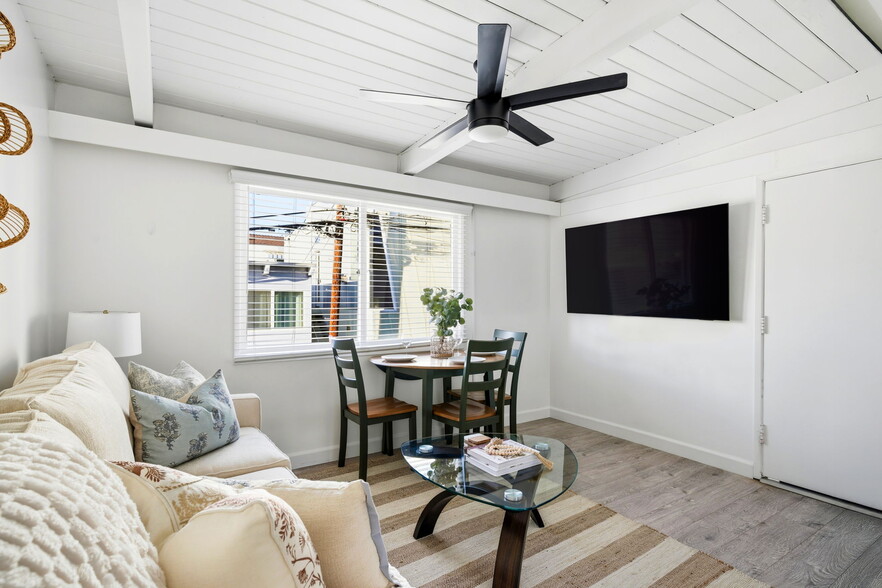 Building Photo - 121 Rosecrans Pl