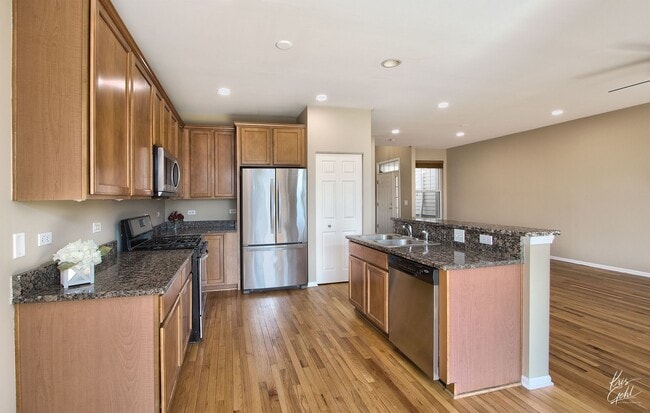 Building Photo - 1817 Crenshaw Cir