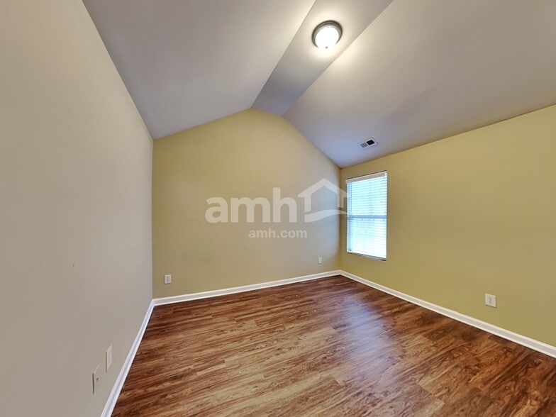 Building Photo - 3741 Horseshoe Farm St