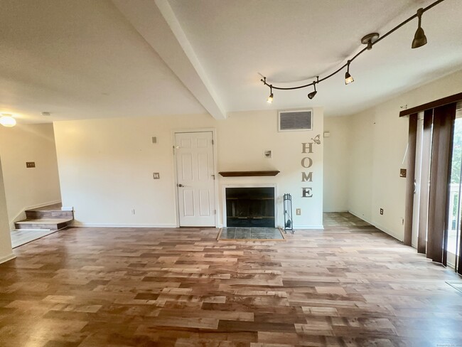 Building Photo - 489 Wolcott St