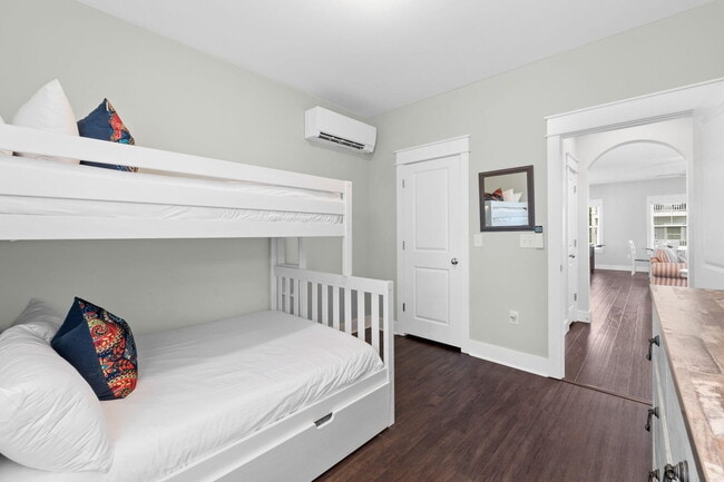 Building Photo - 21 Magical Pl