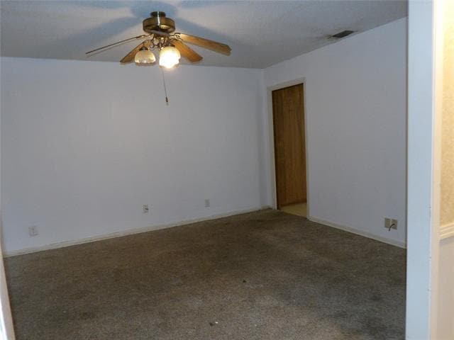 Building Photo - 205 Larkspur Ln