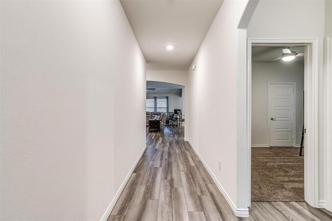 Building Photo - 3309 Comal Dr