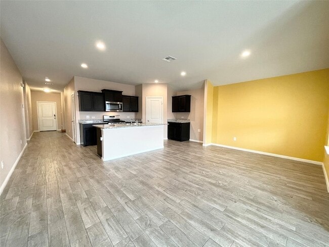 Building Photo - 8921 Eagles Landing Dr