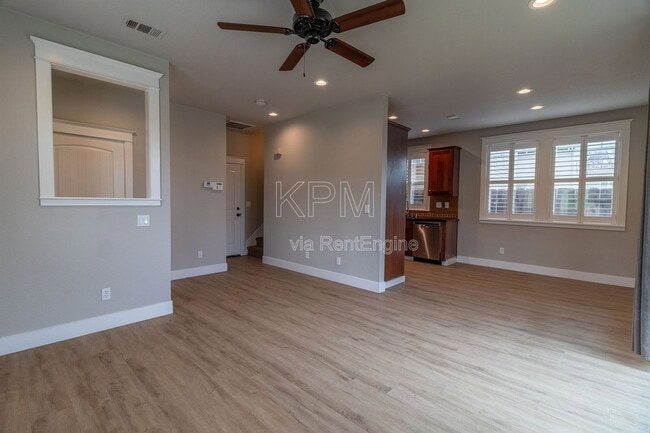 Building Photo - 2550 Plymouth Oaks Ct