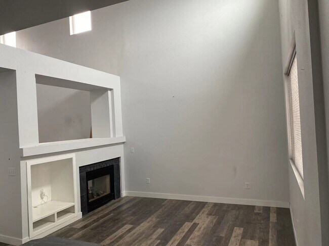 Building Photo - 19312 E 58th Pl