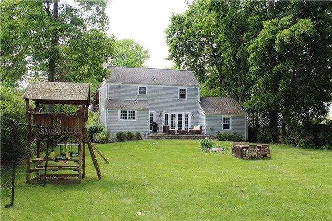 Building Photo - 724 Forest Ave