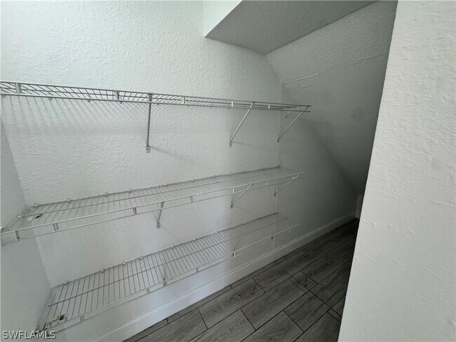 Building Photo - 124 Santa Clara Dr