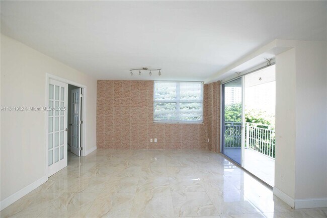 Building Photo - 770 Claughton Island Dr