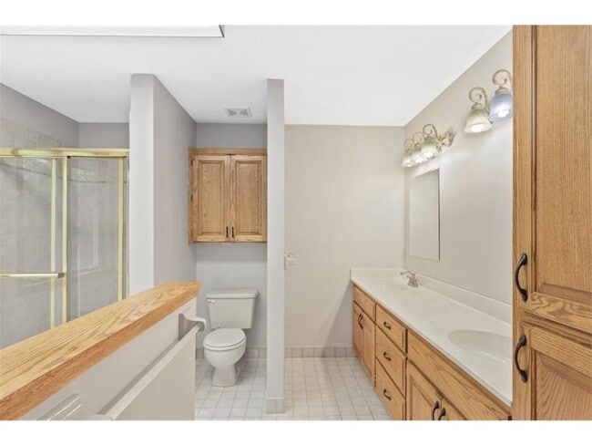 Building Photo - 7140 Willow View Cove