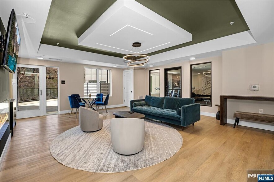 Building Photo - 1435 10th St