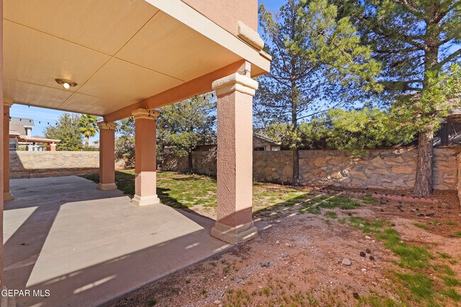 Building Photo - 3820 Tierra Campa Dr