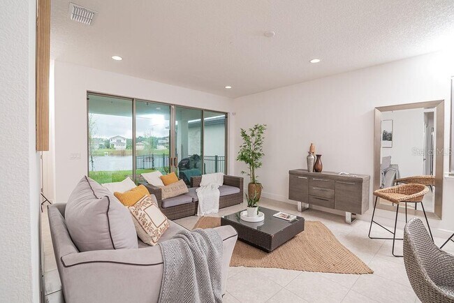 Building Photo - 7508 Wing Span Wy